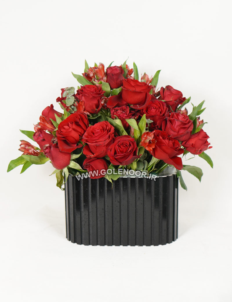 باکس قرمز رز مشکی